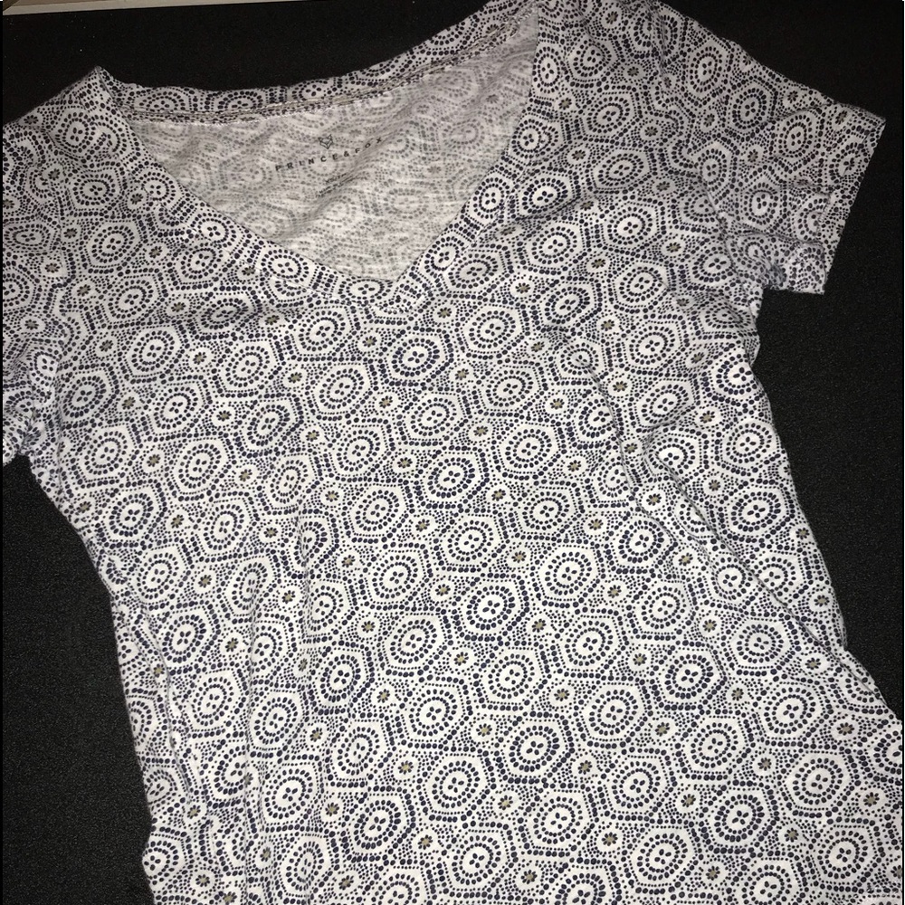 Prince & Fox v neck T-shirt